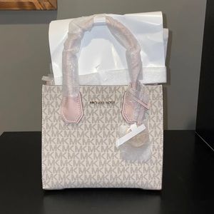 Michael Kors Mercer Medium Crossbody Bag Pink NWT